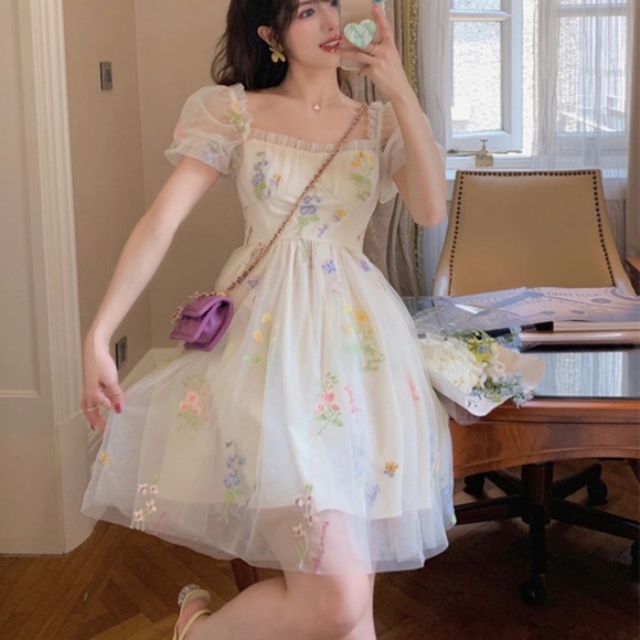 J.ING Dresses & Skirts - FAIRY TULLE FLORAL DRESS